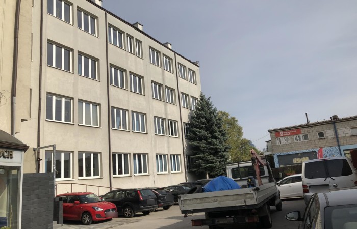Warszawa, Wola, Wola, al. Prymasa Tysiąclecia, Lokal użytkowy 600 m2 na 2 p. budynku - uczelnia